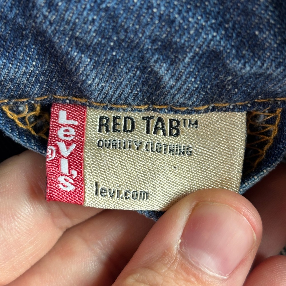 Levis Red Tab Denim Trucker Jacket Medium Wash Blue 100% Cotton Womens Medium - Picture 3 of 13